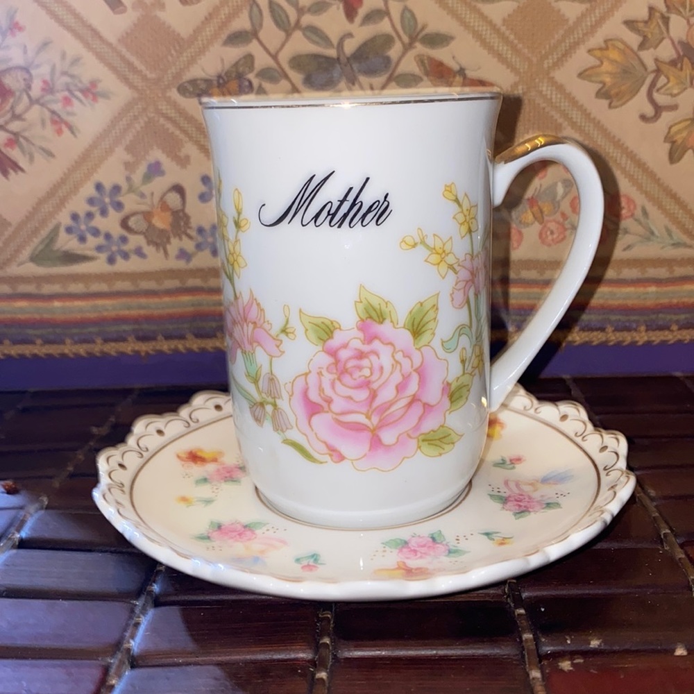 !!!!!!!!!!!m     SOLD    !!!!!!!!!!!!!!  George Good tea cup